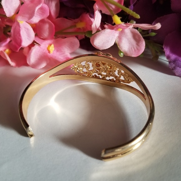 Exqusite Vintage Chrysocolla Cuff - Picture 7 of 8